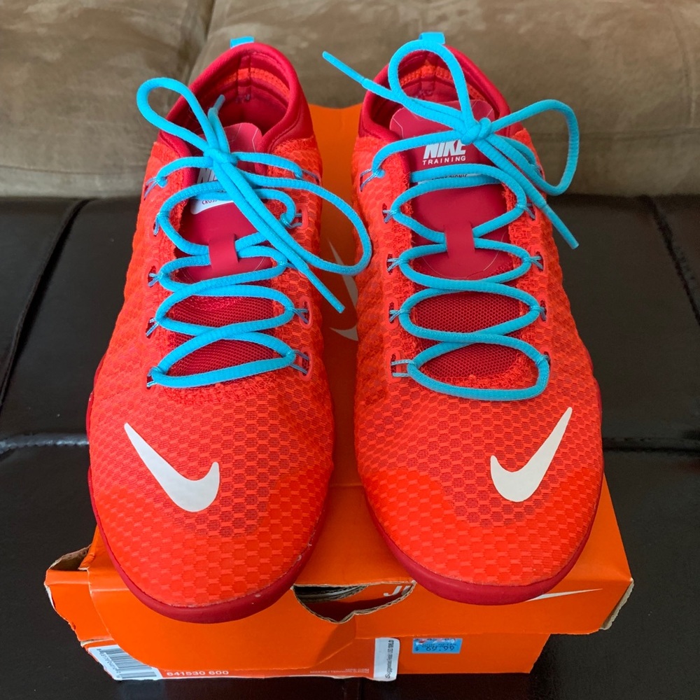 Nike women’s 1.0 Cross Bionic